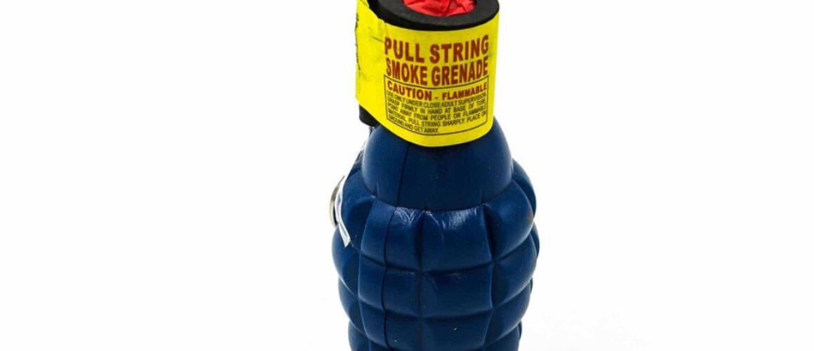 coloured smoke cannon - blue